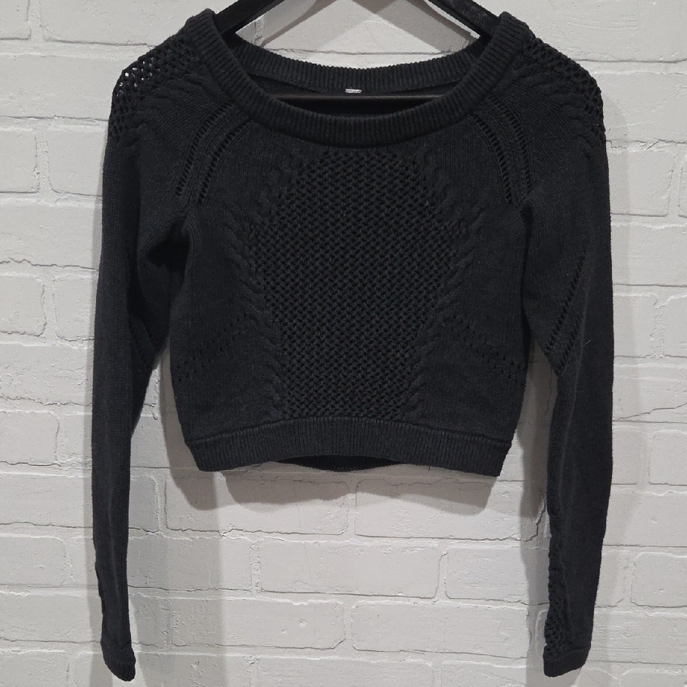 Lululemon Grey Knit Cropped Sweater